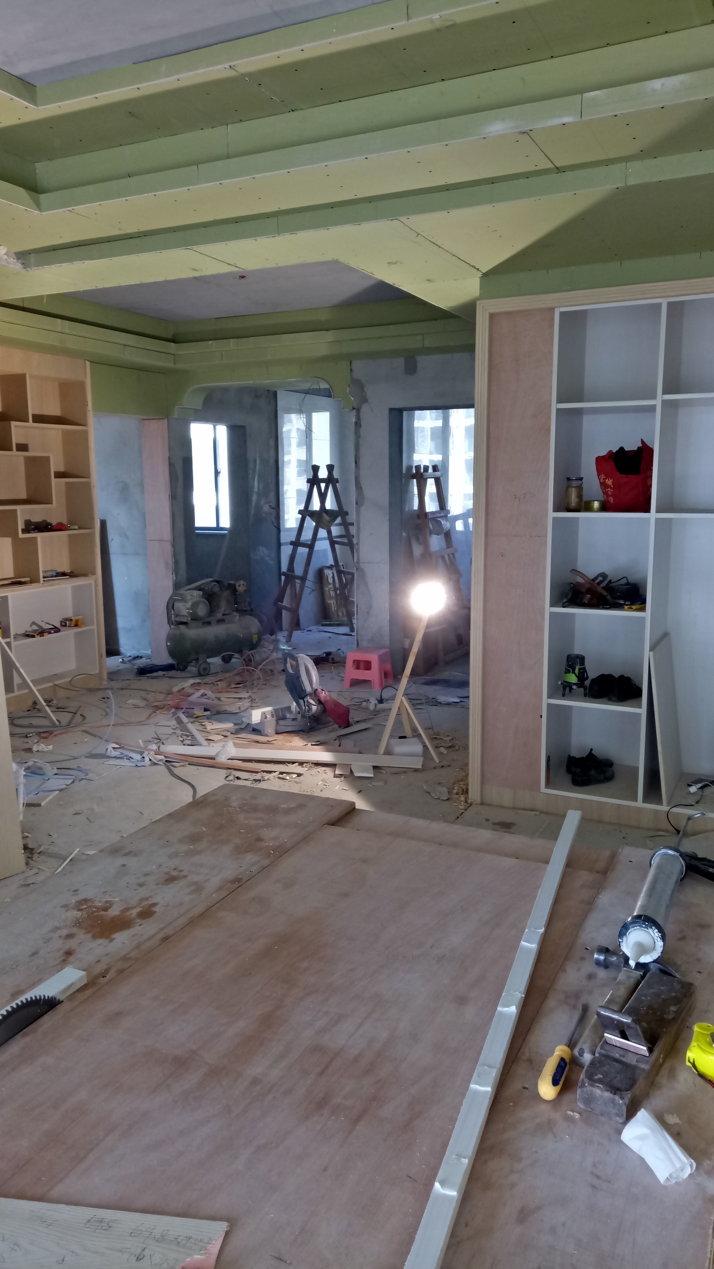 专业木工装修,主接家装店面各种档次精装简装